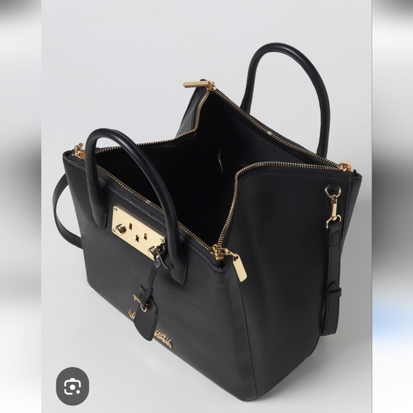 NWT Love Moschino  Borsa PU Nero Black Satchel with Gold Accents - Picture 9 of 9